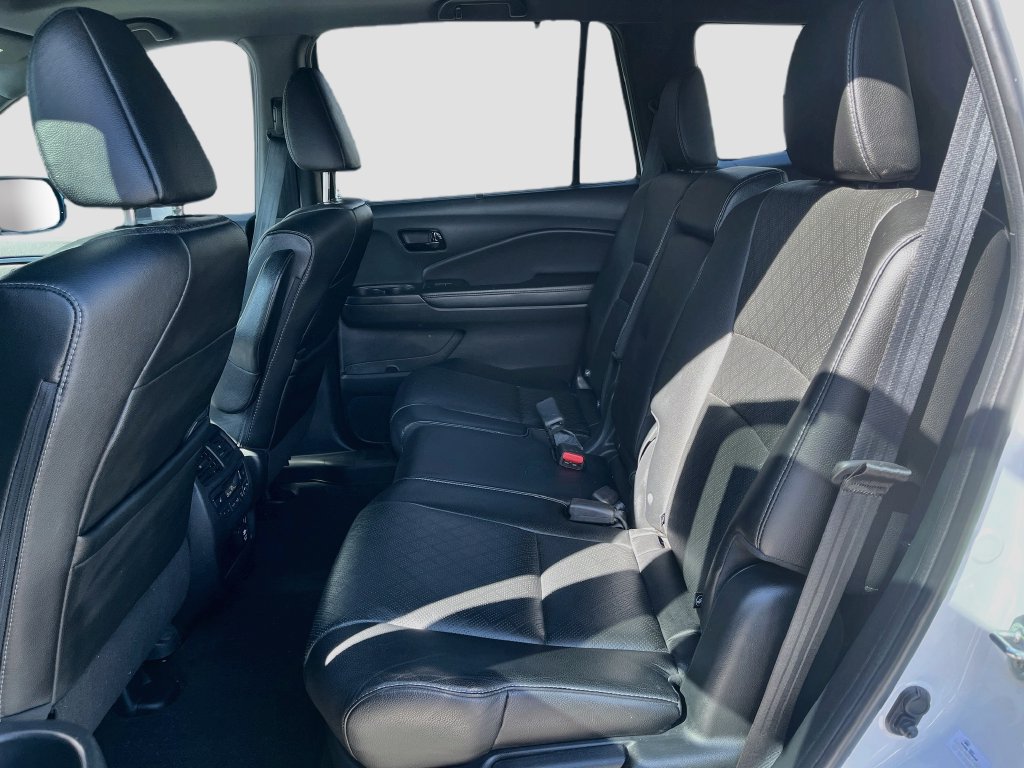 Used 2023 Honda Passport Elite image 25