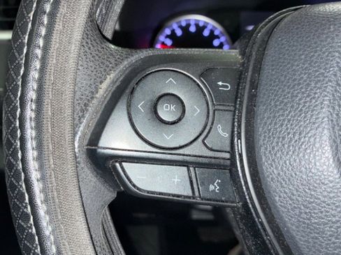 Used 2019 Toyota RAV4 LE image 19