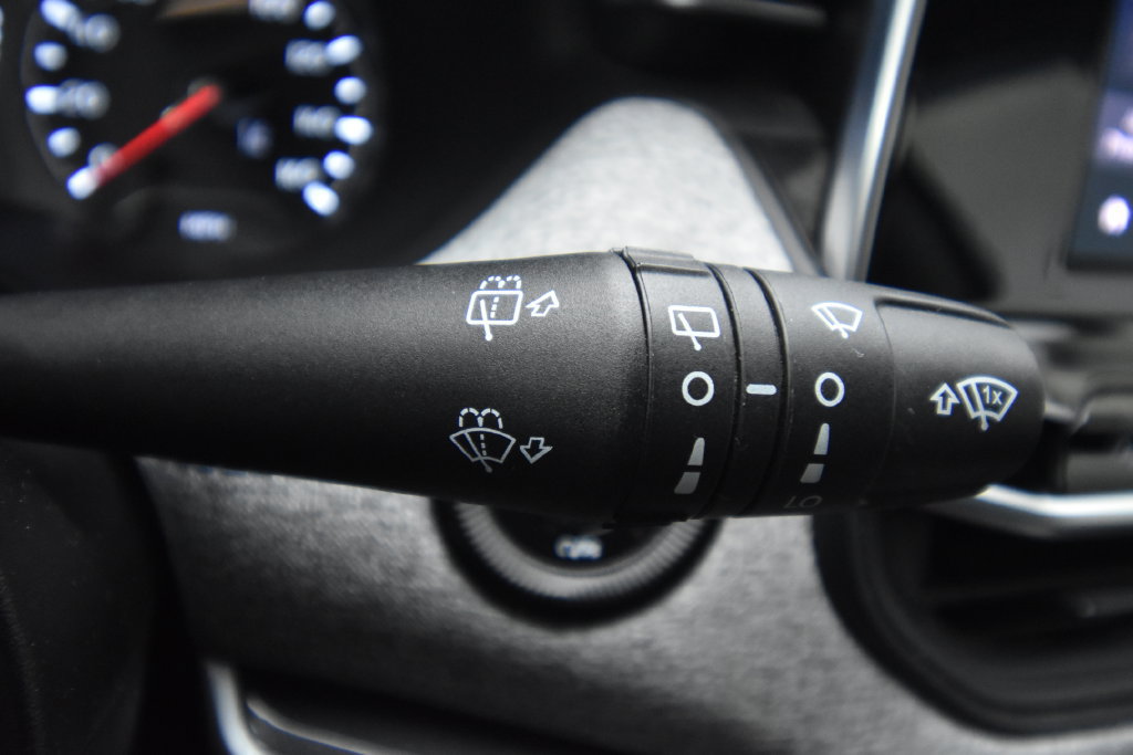Used 2022 Jeep Compass Latitude FWD image 29