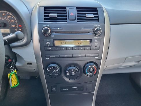 Used 2010 Toyota Corolla LE w/ All Weather Guard Pkg FWD image 25