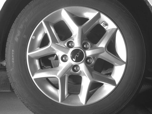 Used 2025 Kia Soul LX w/ LX Technology Package FWD image 15