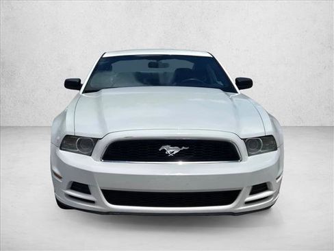Used 2013 Ford Mustang Coupe RWD image 2