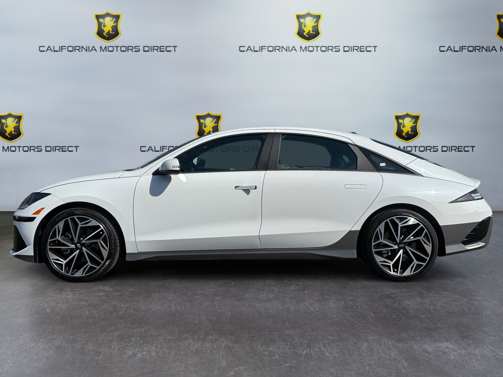 Used 2024 Hyundai Ioniq 6 SEL RWD image 2