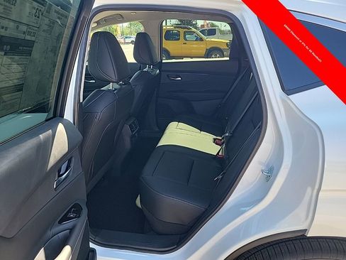 New 2025 Nissan Murano SV AWD/4WD image 12