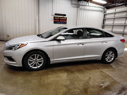 Used 2016 Hyundai Sonata SE FWD image 5