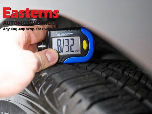 Used 2020 Toyota C-HR LE image 24