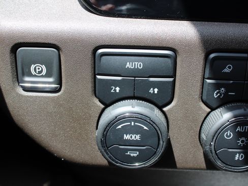 Used 2024 Chevrolet Silverado 1500 RST w/ Convenience Package II AWD/4WD image 32