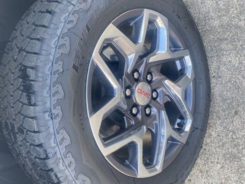 New 2025 GMC Sierra 1500 SLT w/ SLT Premium Plus Package image 10