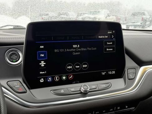 Used 2025 Chevrolet Blazer LT AWD/4WD image 23
