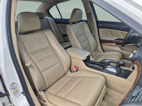 Used 2011 Honda Accord EX-L image 19