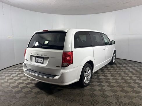 Used 2018 Dodge Grand Caravan SE image 5