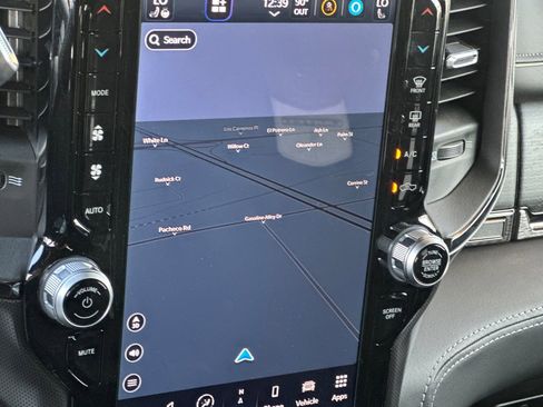 Used 2024 RAM 3500 Limited image 19