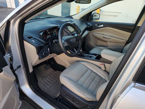 Used 2017 Ford Escape Titanium AWD/4WD image 7