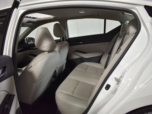 Certified 2023 Nissan Altima 2.5 SL image 32