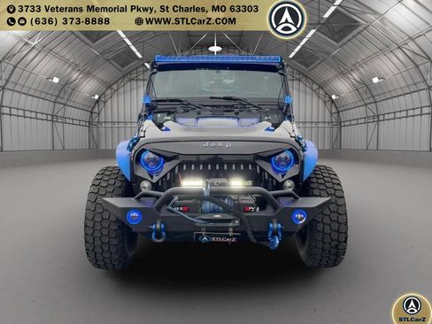 Used 2016 Jeep Wrangler Unlimited Rubicon AWD/4WD image 9