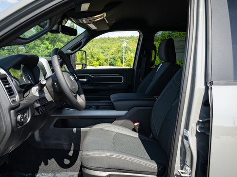 New 2026 RAM 3500 Big Horn AWD/4WD image 14