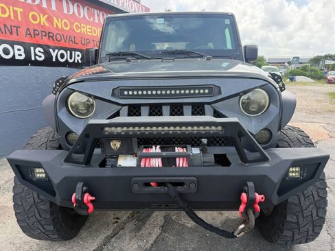 Used 2016 Jeep Wrangler Unlimited Sahara w/ Max Tow Package AWD/4WD image 3