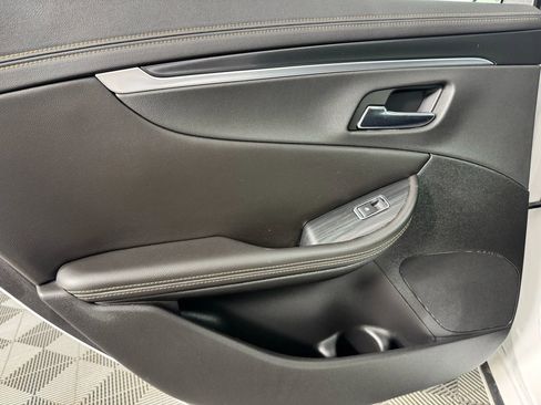 Used 2020 Chevrolet Impala LT w/ LT Convenience Package image 40