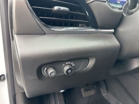 Used 2023 Chevrolet Traverse LT w/ LPO, Floor Liner Package image 15