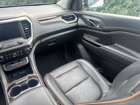 Used 2022 GMC Acadia AT4 w/ Technology Package AWD/4WD image 14