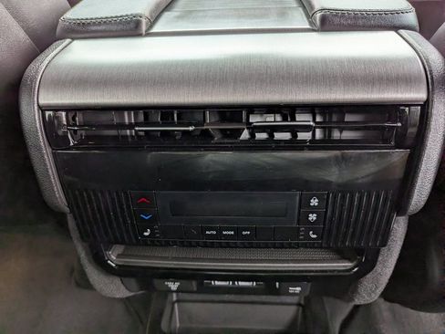 Used 2025 Jeep Wagoneer Series II image 19