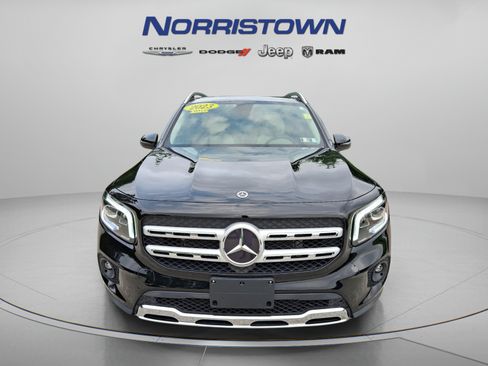 Used 2023 Mercedes-Benz GLB 250 4MATIC image 2