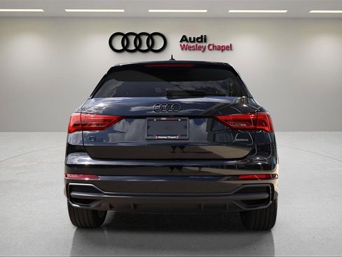 Used 2025 Audi Q3 2.0T Premium w/ Convenience Package image 4