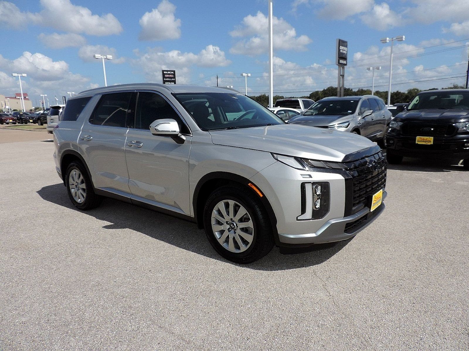 Used 2025 Hyundai Palisade SEL FWD image 3