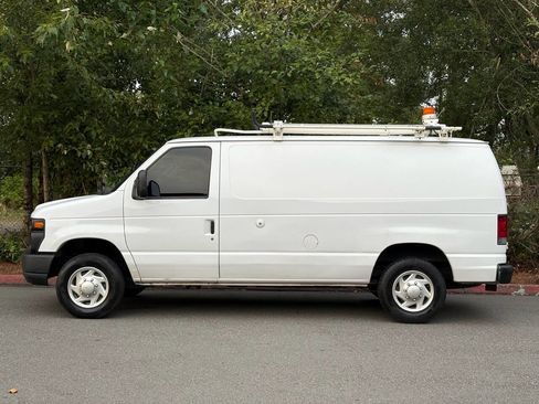 Used 2012 Ford E-150 and Econoline 150 image 6