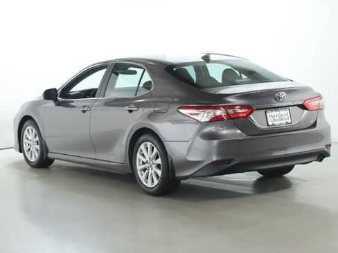 Used 2020 Toyota Camry LE FWD image 33