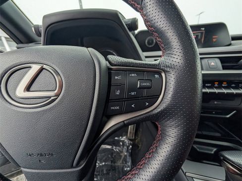 Used 2022 Lexus UX 250h F Sport image 23