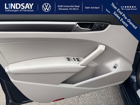 Used 2018 Volkswagen Passat 2.0T R-Line image 9