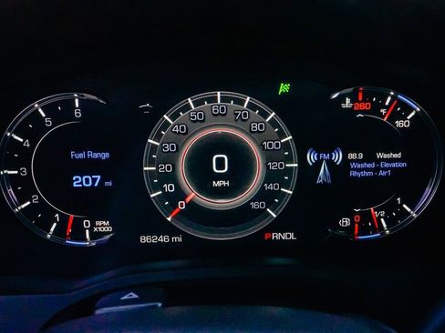 Used 2018 Cadillac Escalade ESV Platinum AWD/4WD image 27