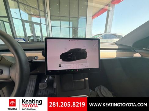 Used 2024 Tesla Model Y Long Range AWD/4WD image 14