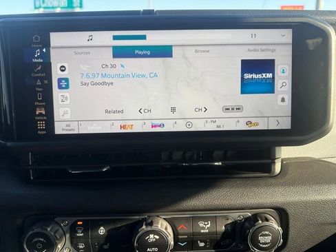 New 2025 Jeep Gladiator Willys image 21