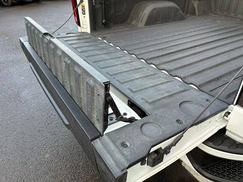 Used 2023 GMC Sierra 1500 AT4 image 10