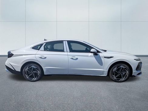 New 2026 Hyundai Sonata SEL FWD image 41