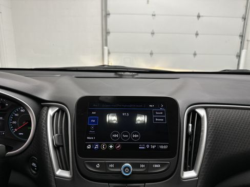 Used 2025 Chevrolet Malibu LT FWD image 29
