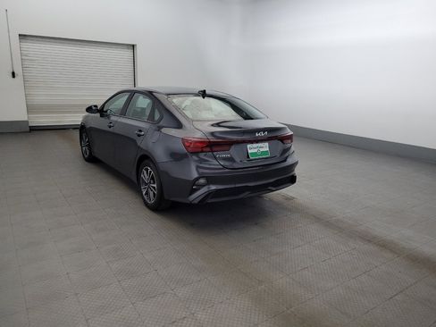 Used 2023 Kia Forte LXS FWD image 5