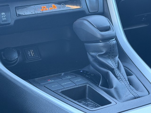 Certified 2023 Toyota RAV4 LE FWD image 24