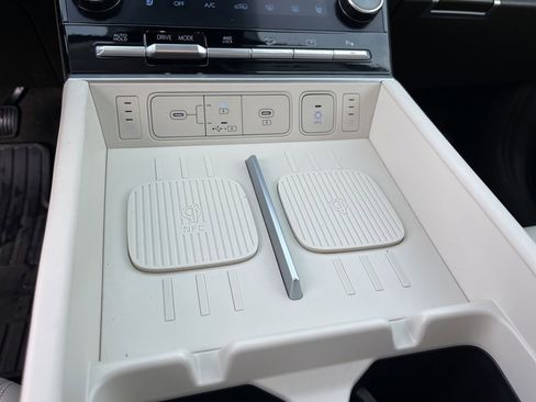 Used 2025 Hyundai Santa Fe Calligraphy image 15