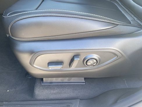 New 2025 Jeep Grand Cherokee Limited image 17