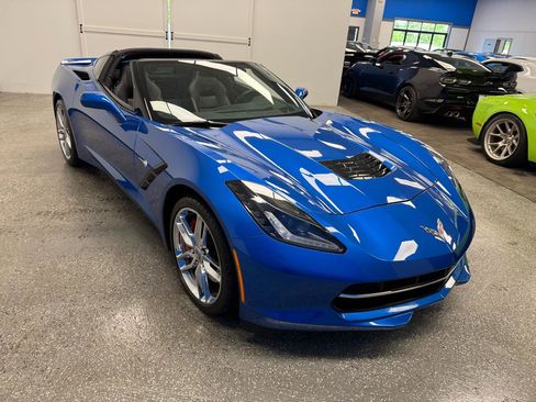 Used 2014 Chevrolet Corvette Stingray Coupe w/ 2LT Preferred Equipment Group RWD image 5