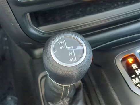 Used 2024 Jeep Wrangler Sport S image 26