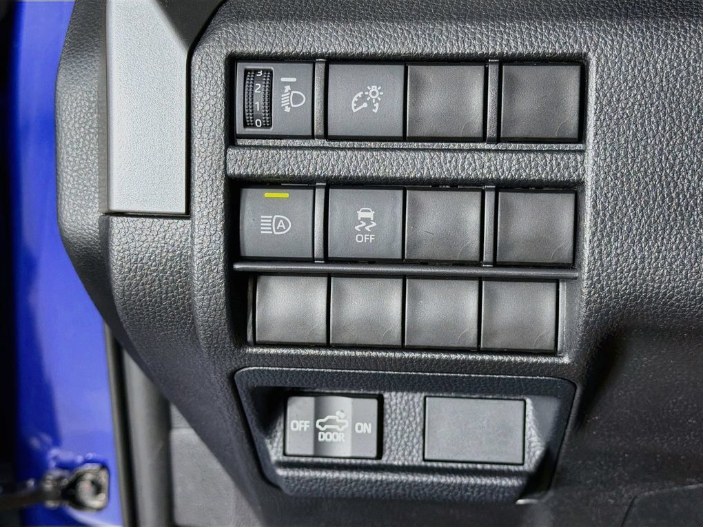 Used 2024 Toyota Tacoma SR5 RWD image 15