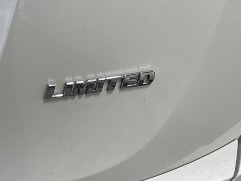 Used 2016 Toyota RAV4 Limited image 7