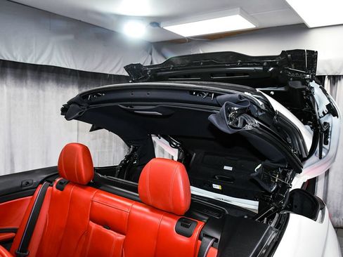 Used 2019 BMW M4 Convertible w/ Competition Package RWD image 89