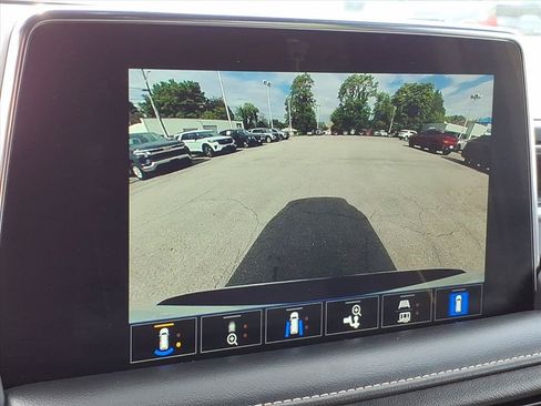 Used 2022 GMC Yukon SLT w/ SLT Premium Package AWD/4WD image 31