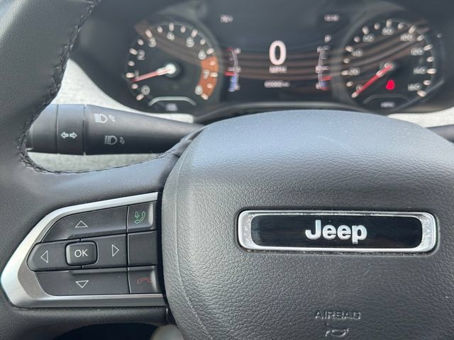 Certified 2024 Jeep Compass Latitude AWD/4WD image 25