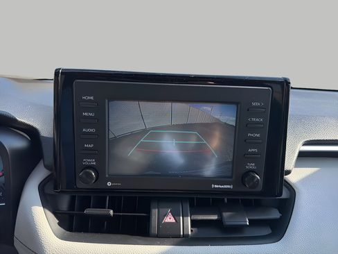 Used 2021 Toyota RAV4 XLE w/ Convenience Package image 17
